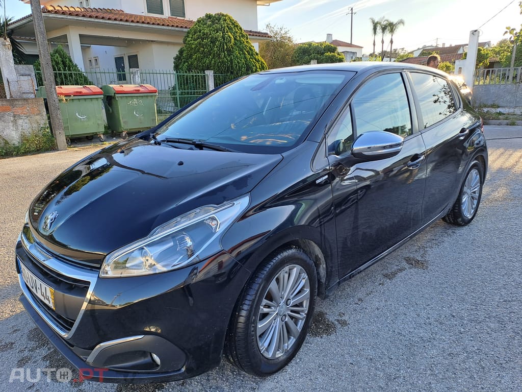 Peugeot 208 PureTech Style
