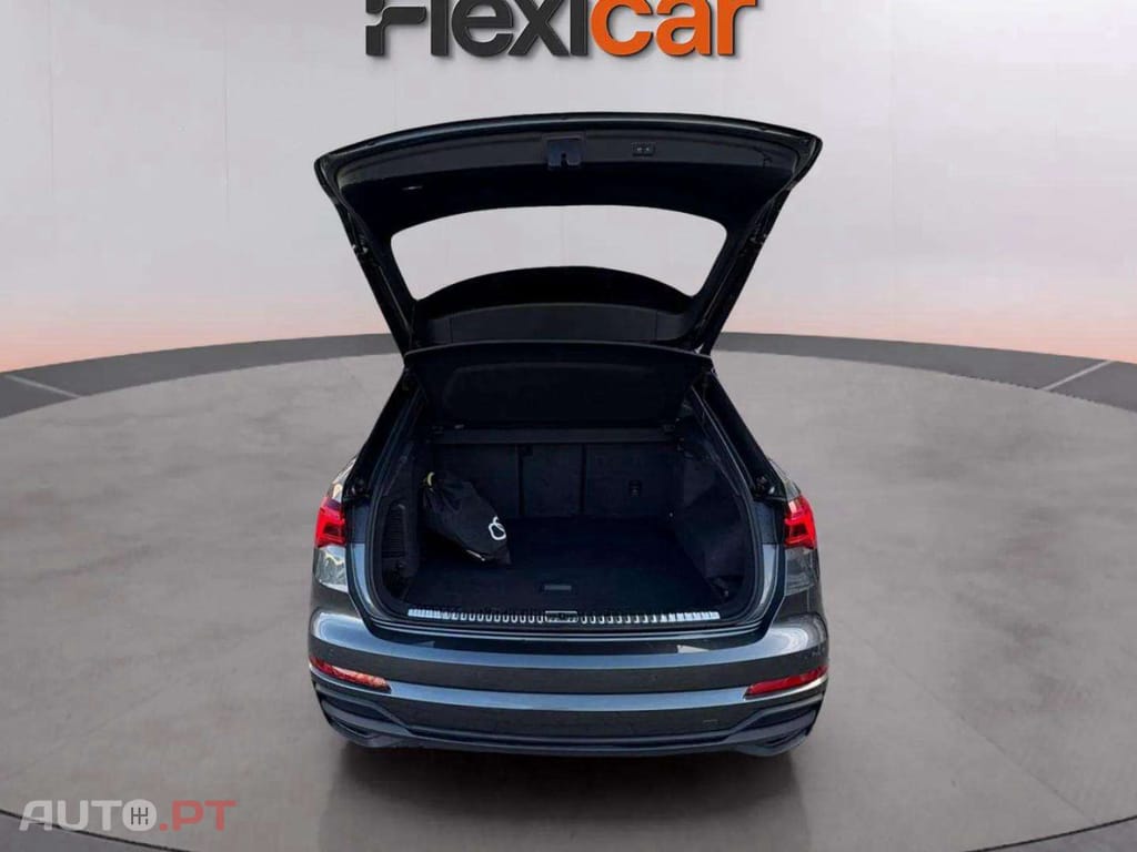 Audi Q3 45 TFSIe S line S tronic