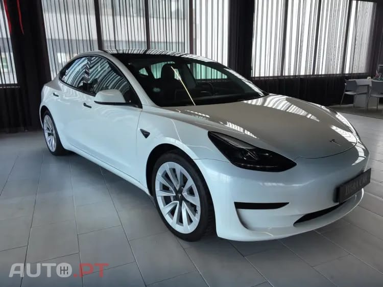 Tesla Model 3 Standard Range Plus RWD