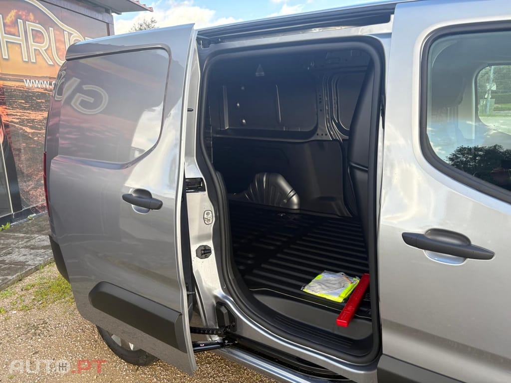 Opel Combo 1.5 Blue Hdi EAT6