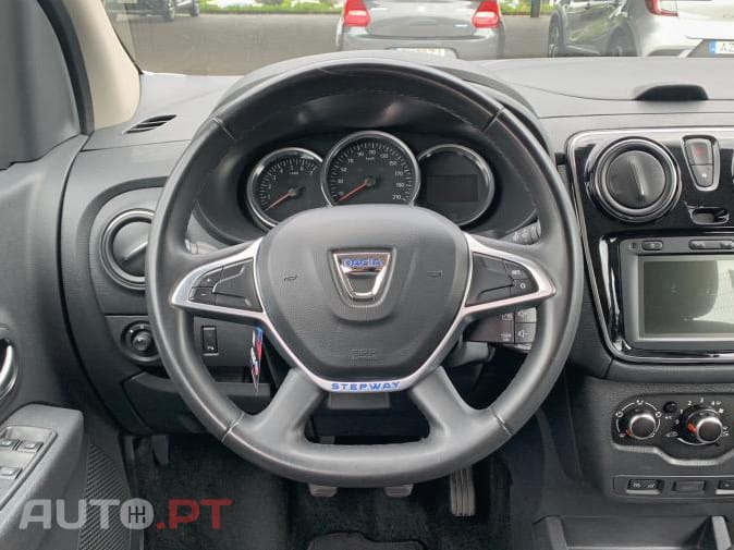Dacia Lodgy 1.5 Blue dCi Stepway 7L