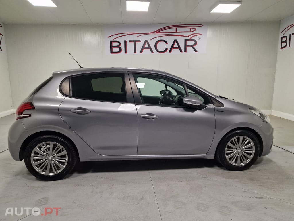 Peugeot 208 1.5 BLUEHDI 102CV SIGNATURE GPS CAMARA TRASEIRA