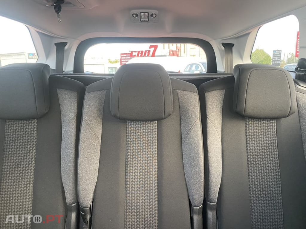 Peugeot 5008 1.5 BlueHDi Allure EAT8