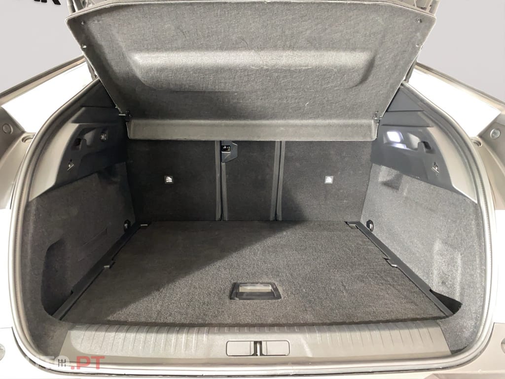 Peugeot 3008 1.2 Hybrid Allure e-DCS6