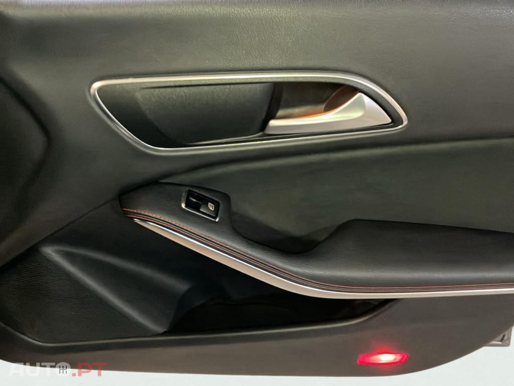 Mercedes-Benz CLA 220 D AMG Line Aut