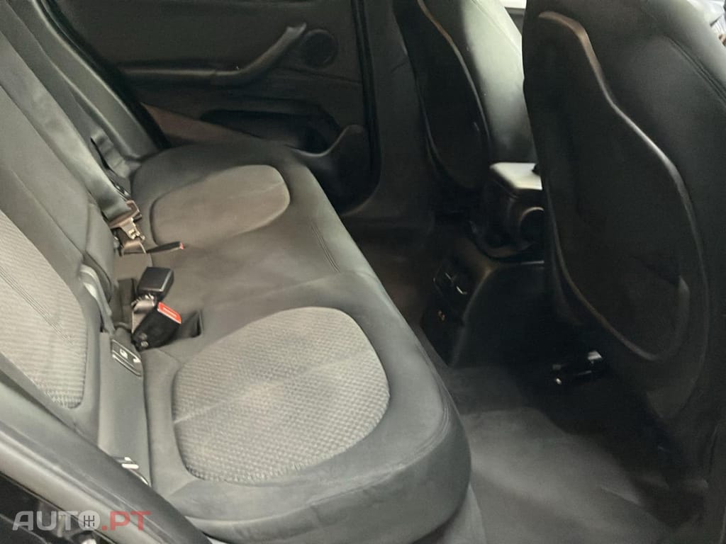 BMW X1 xDrive25e Advantage