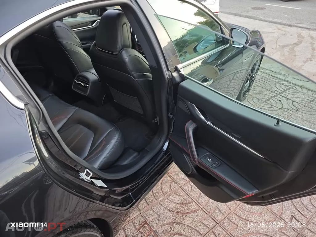 Maserati Ghibli 3.0 V6 GranLusso