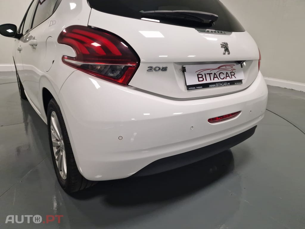 Peugeot 208 1.6 BlueHDi Style