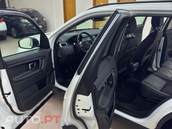 Land Rover Discovery Sport 2.0 eD4 Pure