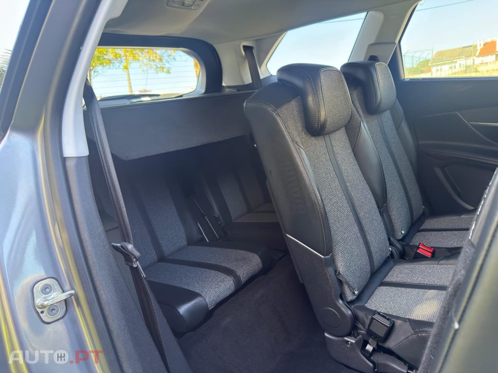 Peugeot 5008 1.5 BlueHDi Allure Pack EAT8