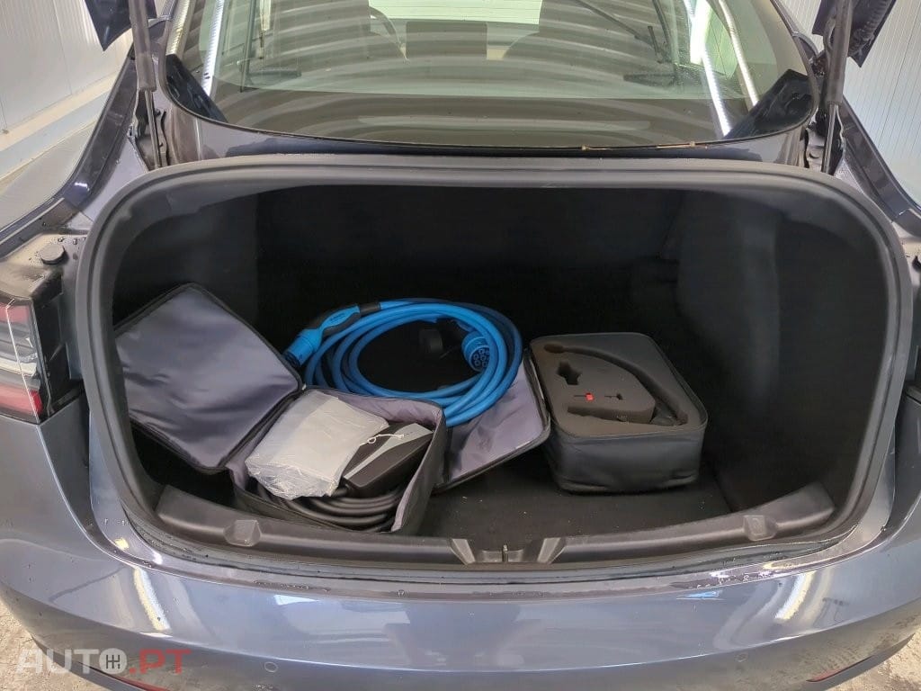 Tesla Model 3 Tração Traseira