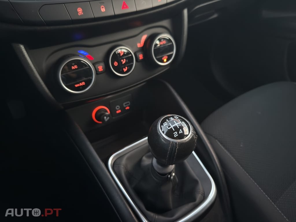 Fiat Tipo 1.6 M-Jet Lounge