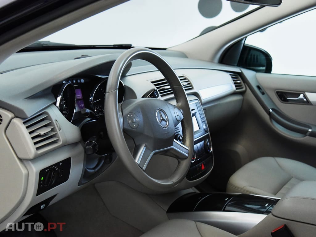 Mercedes-Benz R 320 CDi 4-Matic