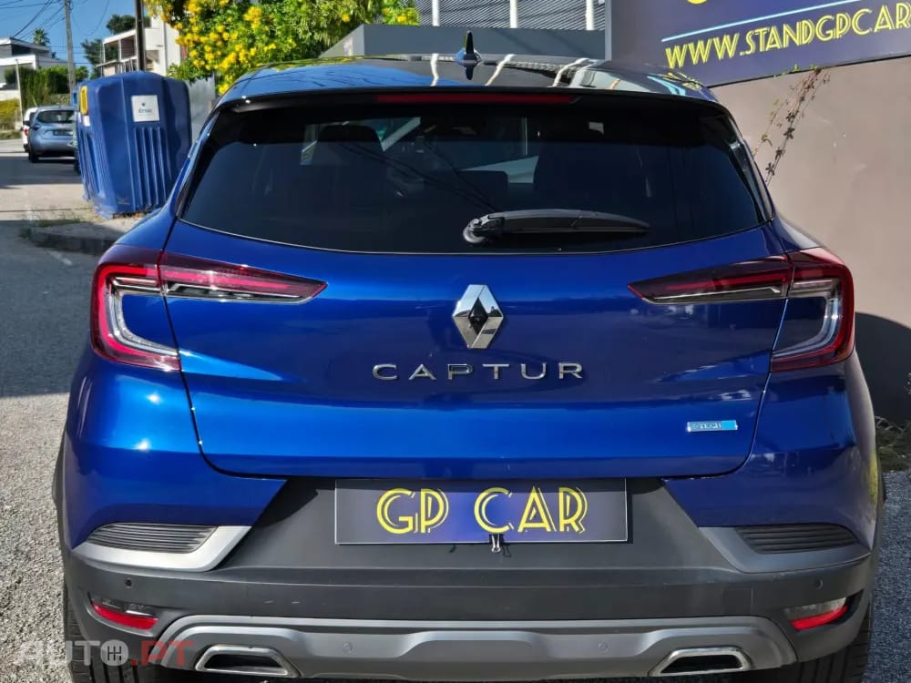 Renault Captur 1.6 R.S. LINE E-Tech Full Hybrid — fotografia 8