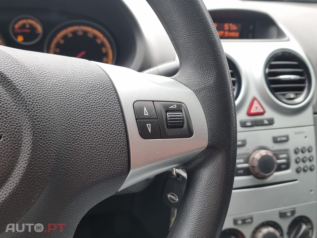 Opel Corsa 1.2 Enjoy
