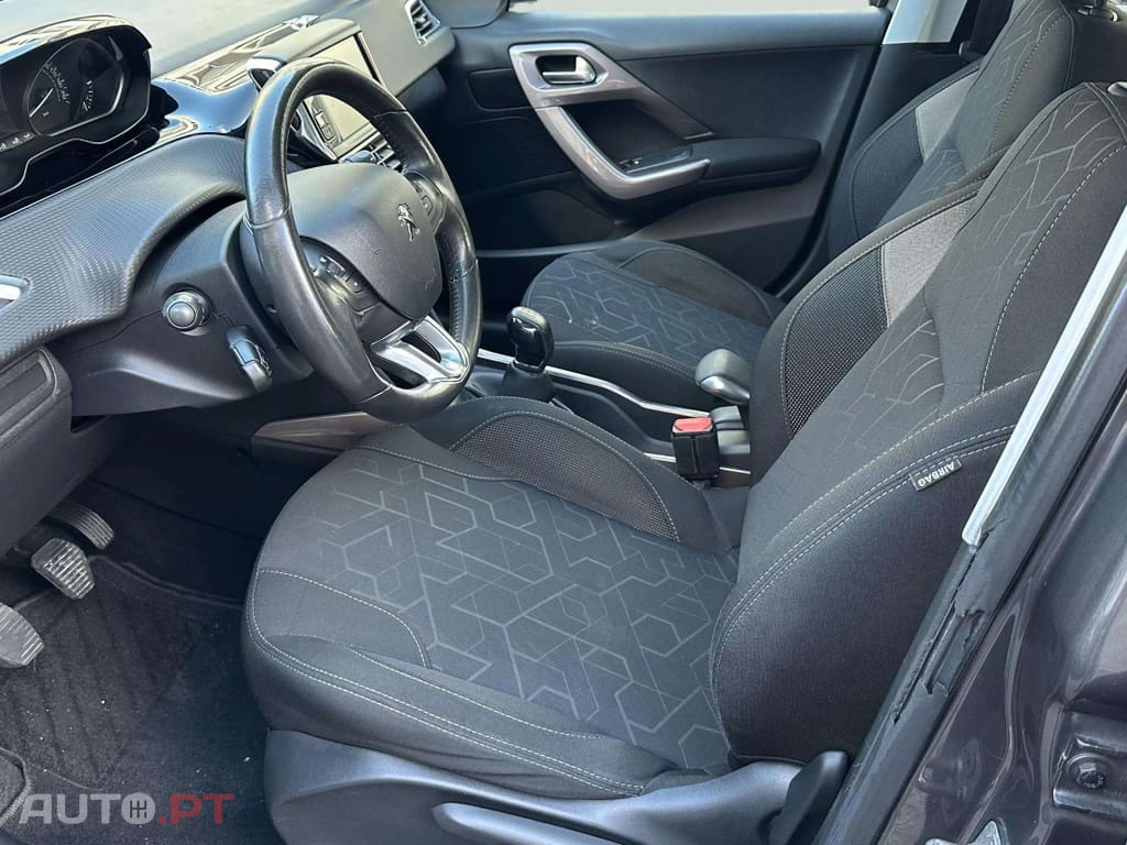 Peugeot 2008 1.2 PureTech Allure