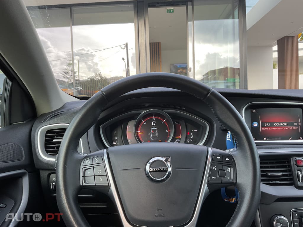 Volvo V40 2.0 D2 Momentum Geartronic