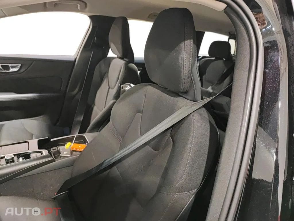 Volvo V60 2.0 T6 AWD TE R-Design