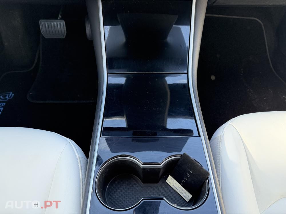 Tesla Model 3 Standard Range Plus RWD