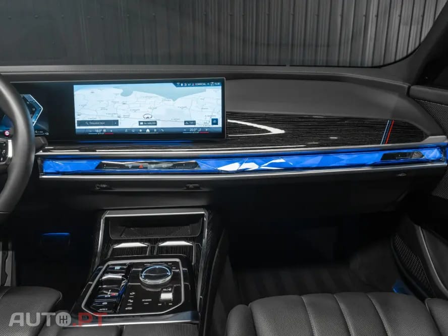 BMW 750 750e xDrive Pack Desportivo M