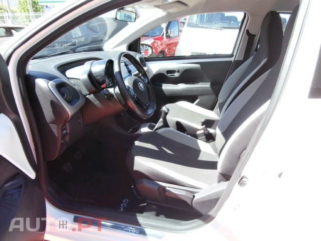 Toyota Aygo 1.0 X-Play+X-Touch