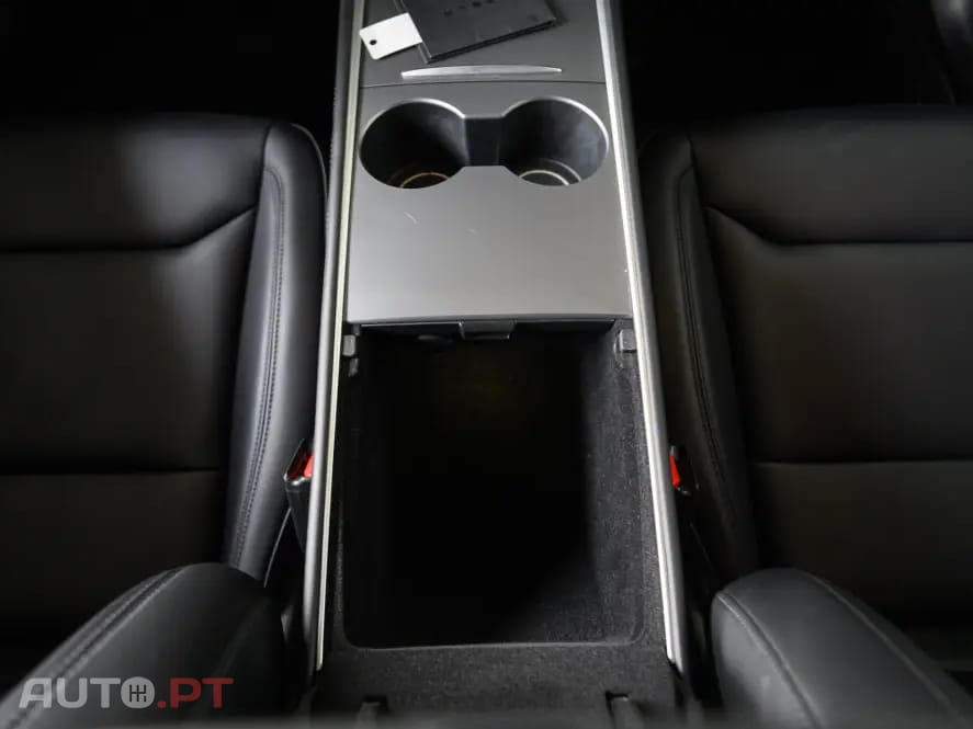 Tesla Model Y Long Range RWD