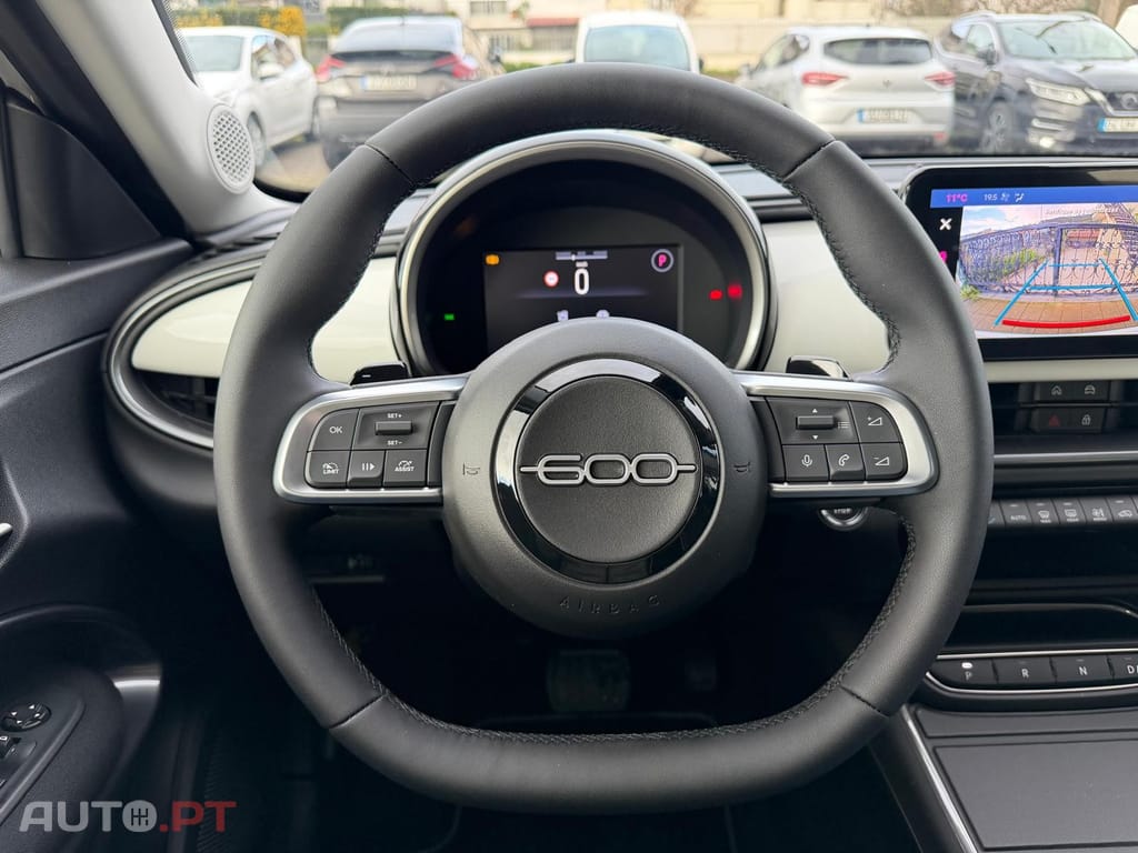 Fiat 600 1.2 Hybrid Icon