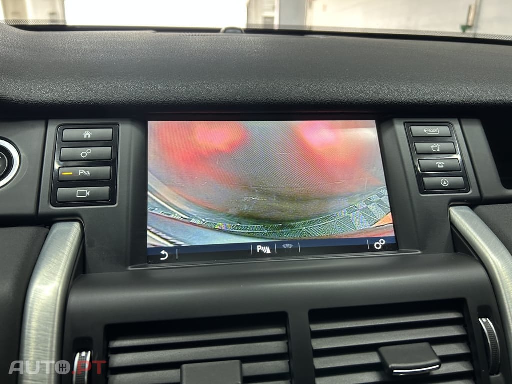 Land Rover Discovery Sport 2.0 D AWD SE