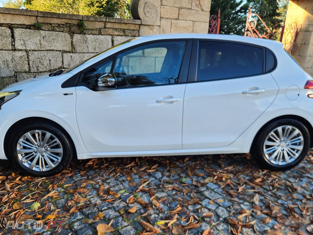 Peugeot 208 1.2 PureTech Style