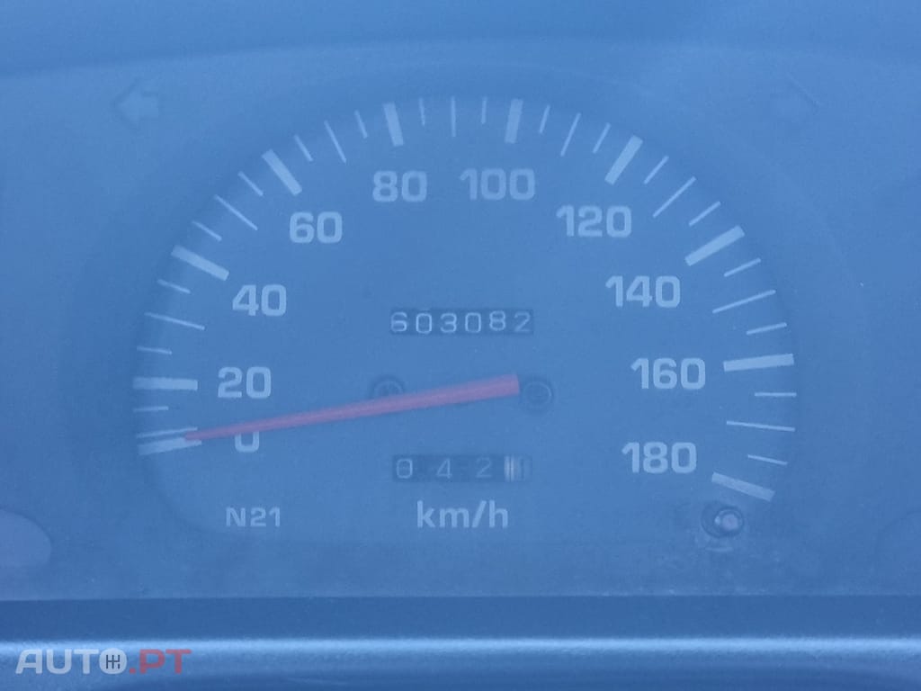 Toyota Hilux 2.4 D LN145LM Cx Met.
