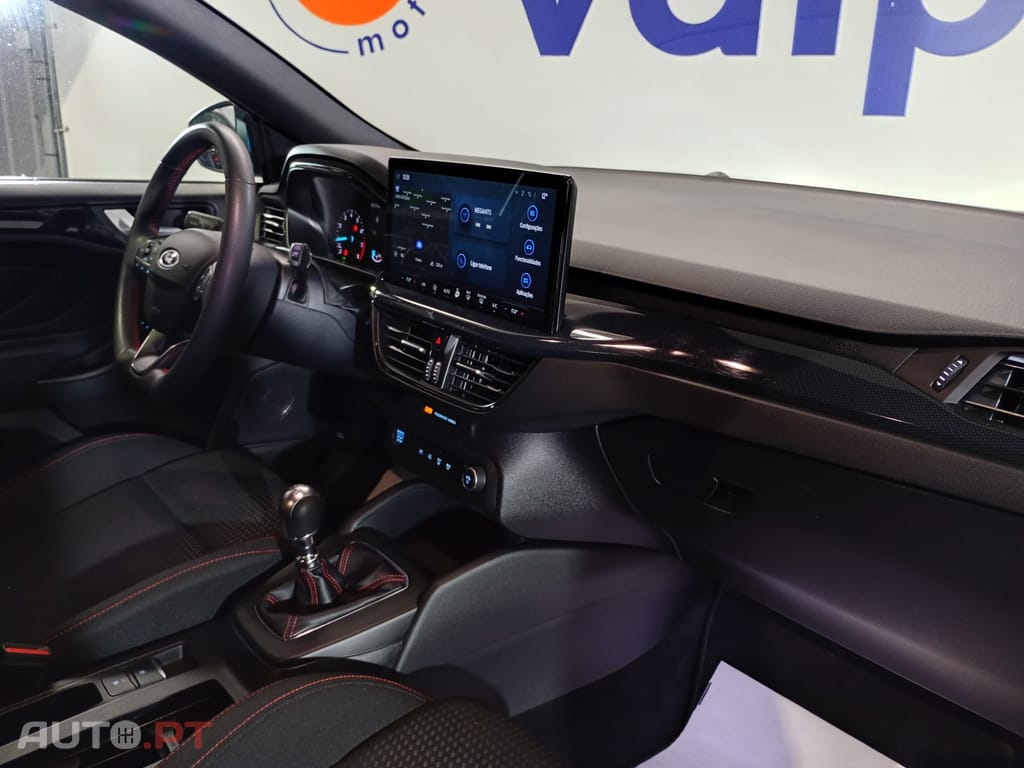 Ford Focus 1.0 EcoBoost MHEV ST-Line