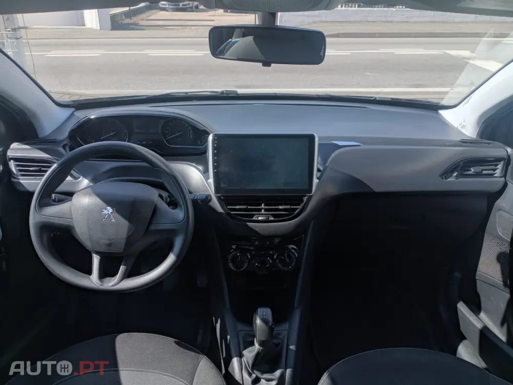 Peugeot 208 PureTech 82 Winter Edition