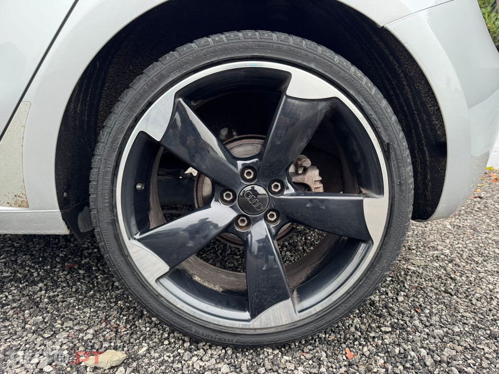 Audi A1 1.6 TDi S-line