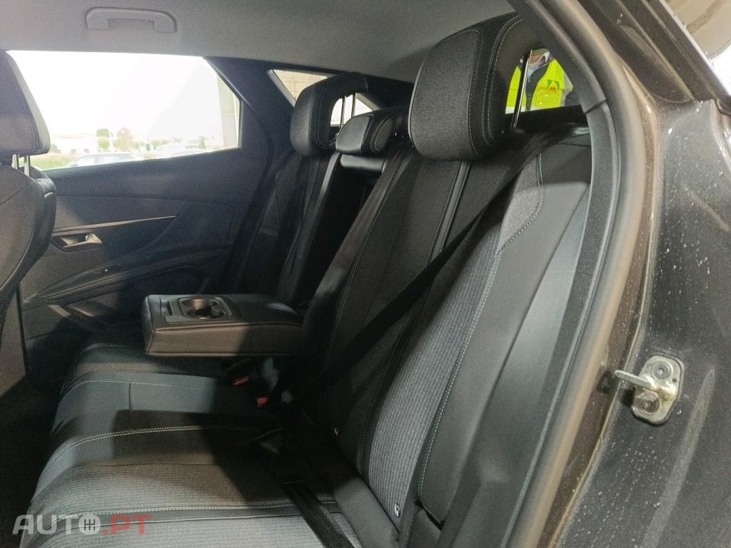 Peugeot 3008 1.6 Hybrid Allure Pack e-EAT8