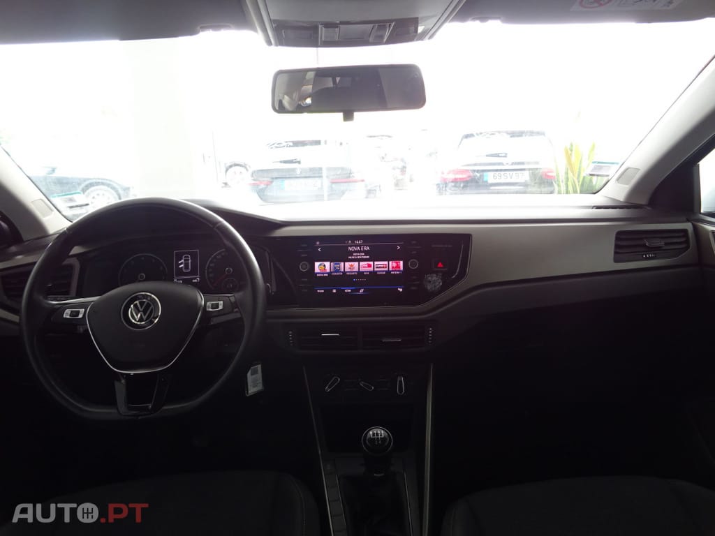 Volkswagen Polo 1.0 Confortline