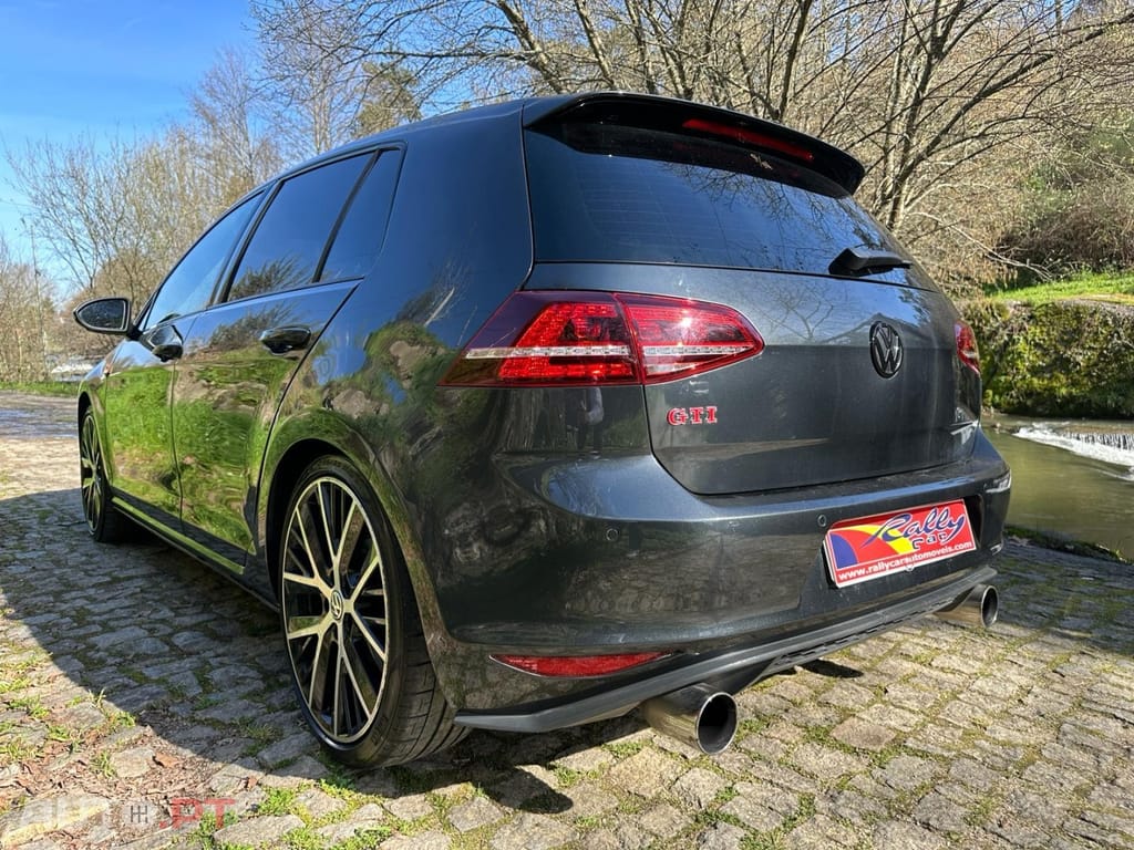 Volkswagen Golf 2.0 TSi GTi DSG Performance