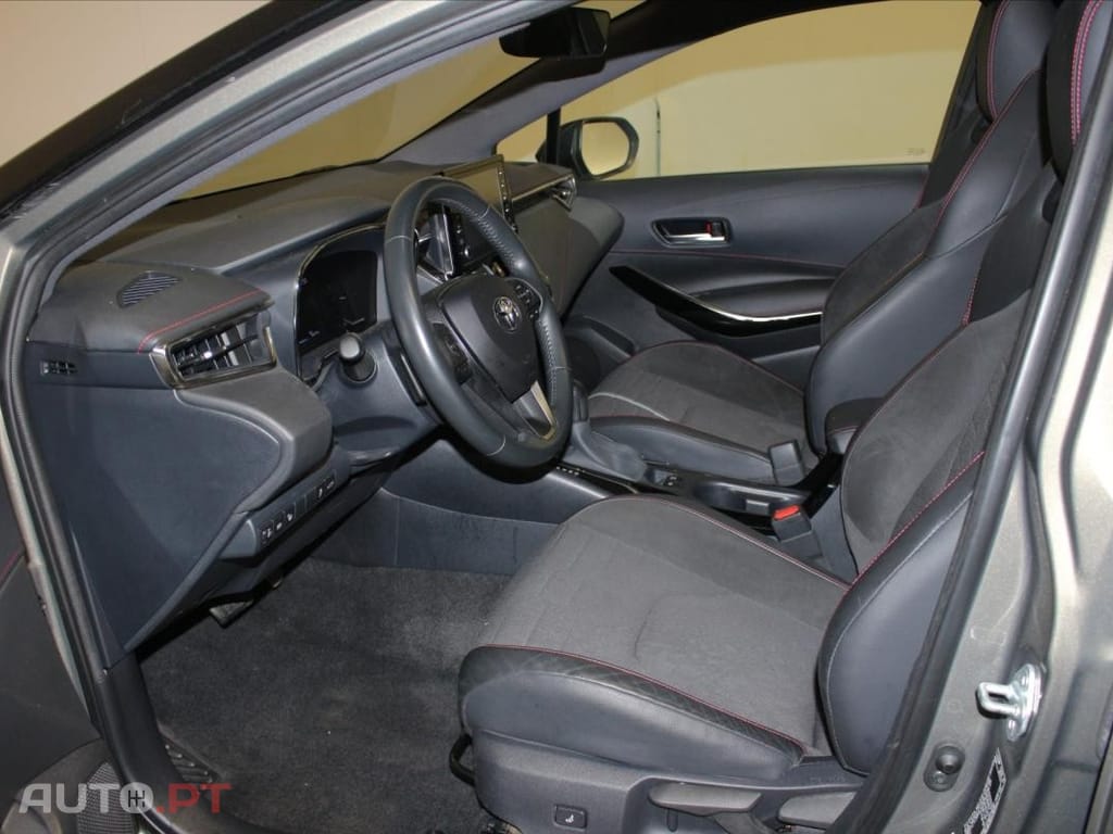 Toyota Corolla Touring Sports 2.0 Hybrid Square Collection