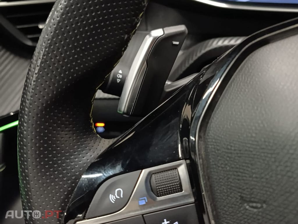 Peugeot 2008 1.5 BlueHDi GT EAT8