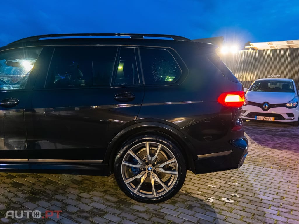 BMW X7 M50d