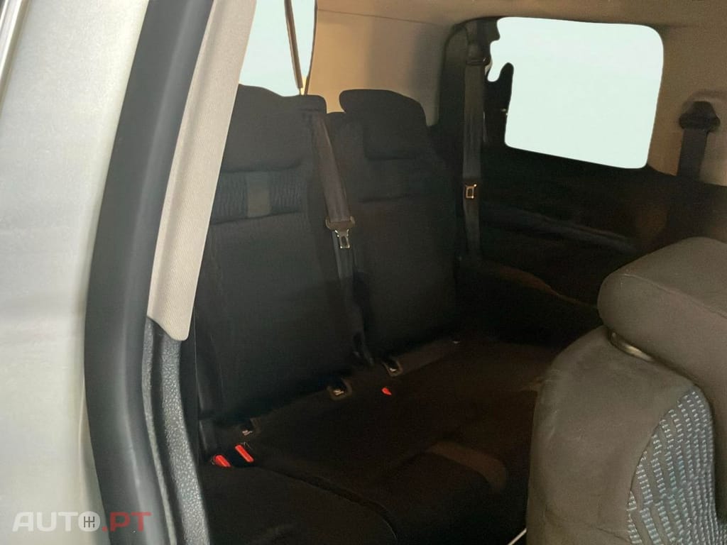 Peugeot Traveller 2.0 BlueHDi L2H1 Standard