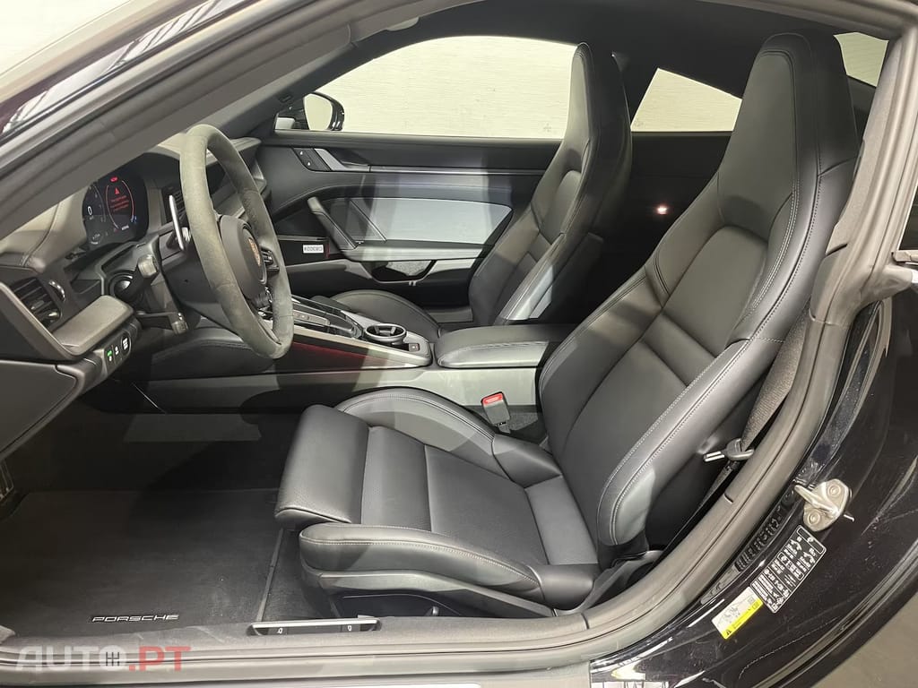 Porsche 911 Carrera