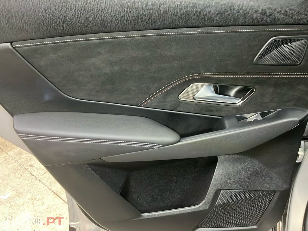 DS DS7 Crossback E-Tense Performance Line EAT8