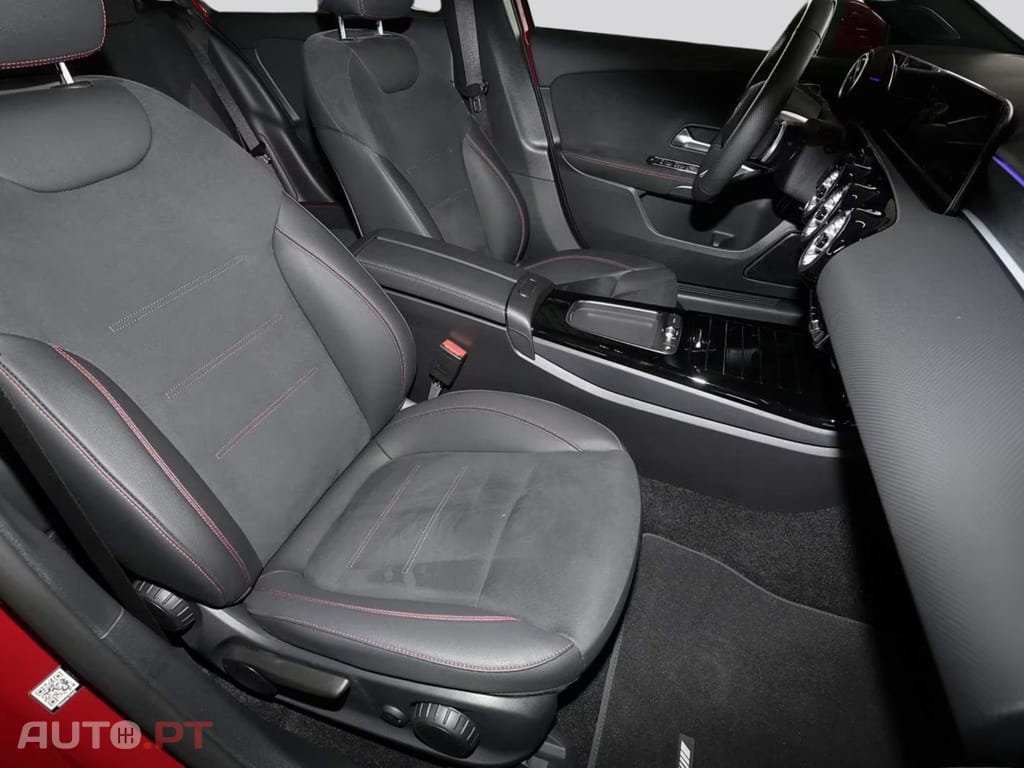 Mercedes-Benz A 250 I.V.A DEDUTIVEL Limousine AMG