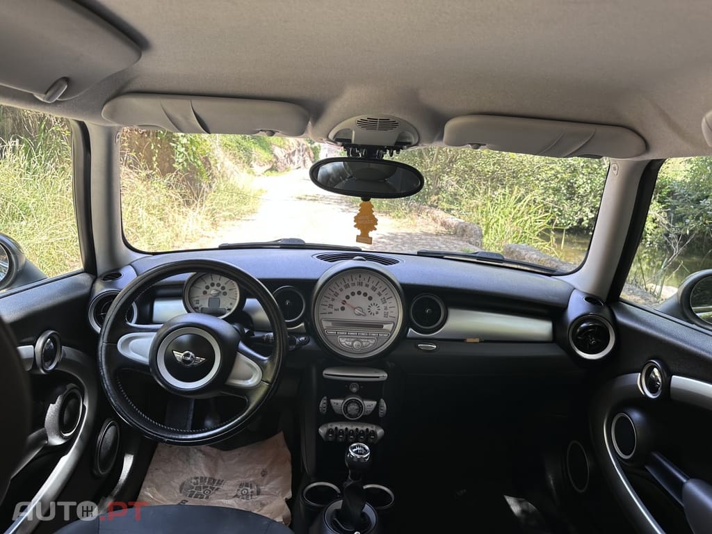 MINI Cooper Cooper D