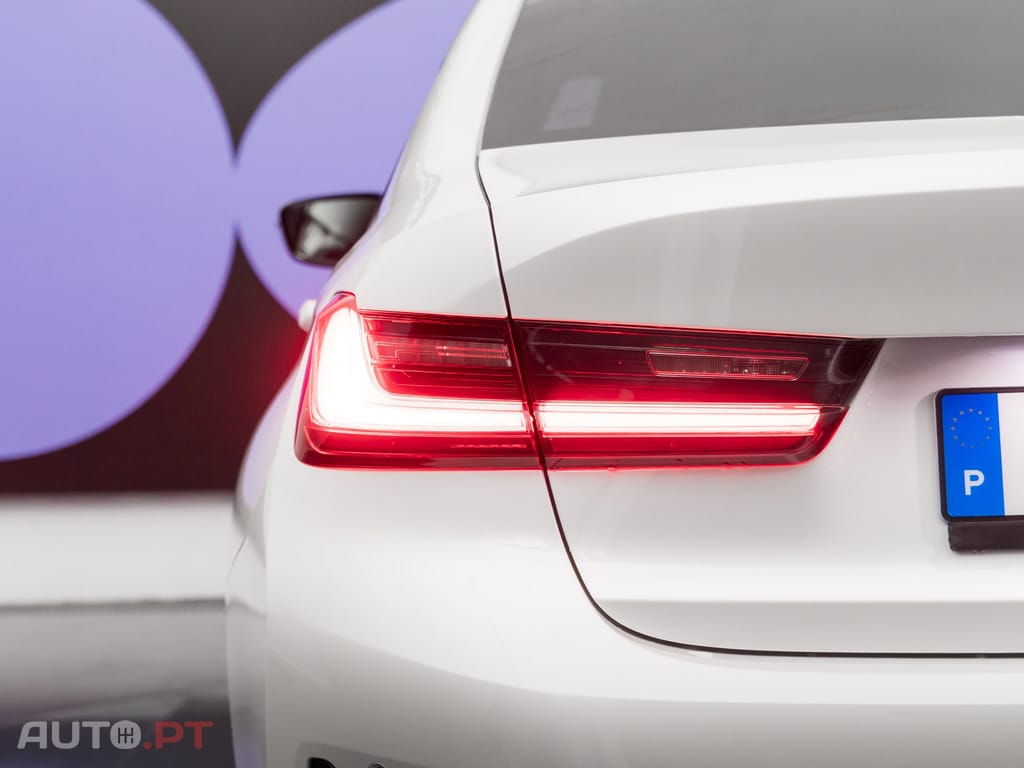 BMW 320 e Line Sport Auto