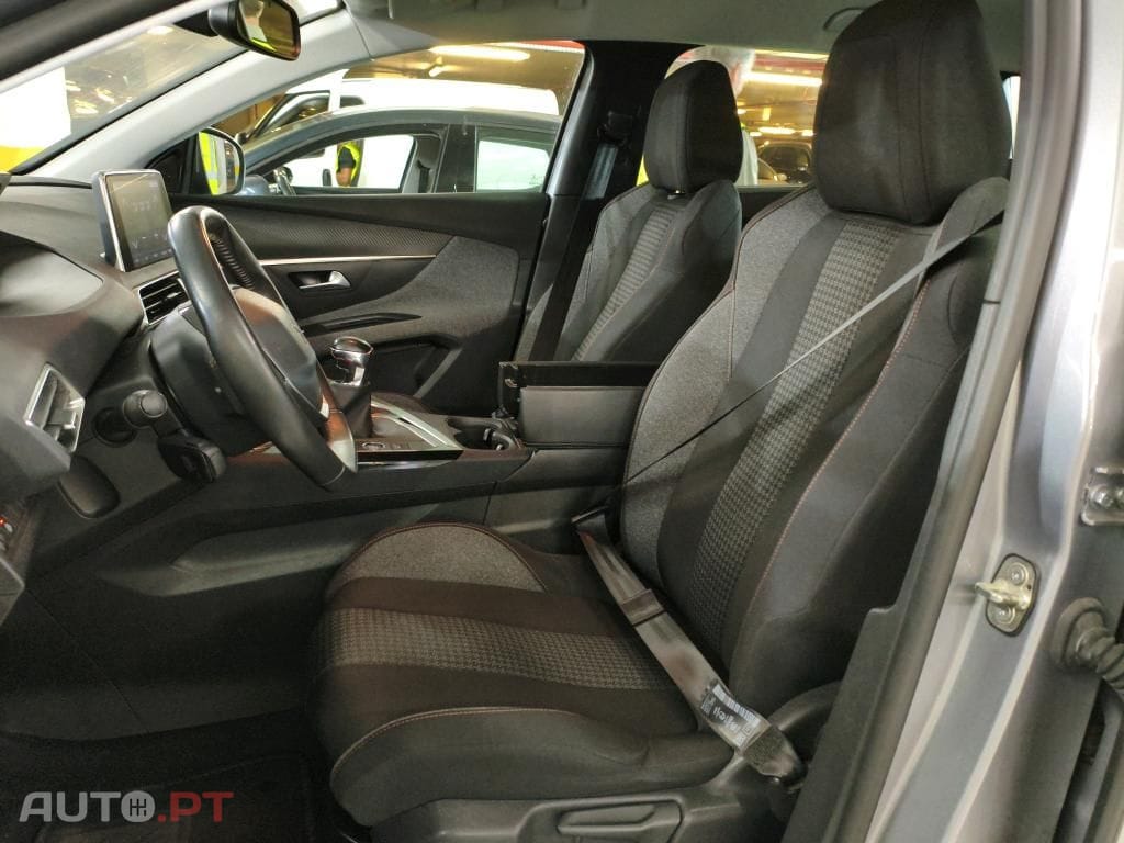 Peugeot 5008 1.5 BlueHDi Active Pack