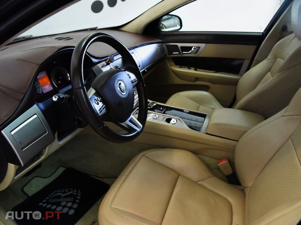 Jaguar XF S 3.0D V6 LUXURY