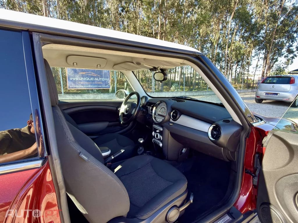 MINI Cooper D 110cv 