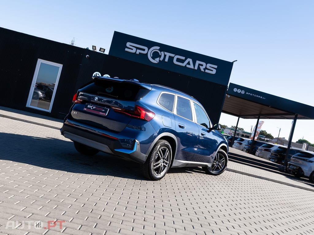 BMW iX1 xDrive30