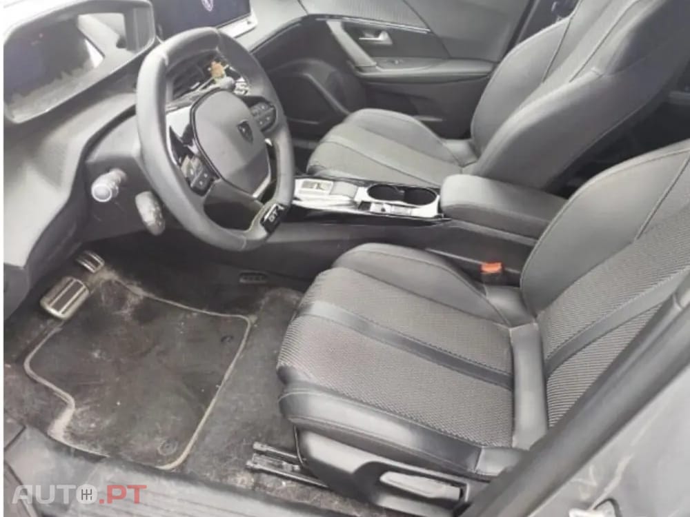 Peugeot E-2008 54 kWh GT